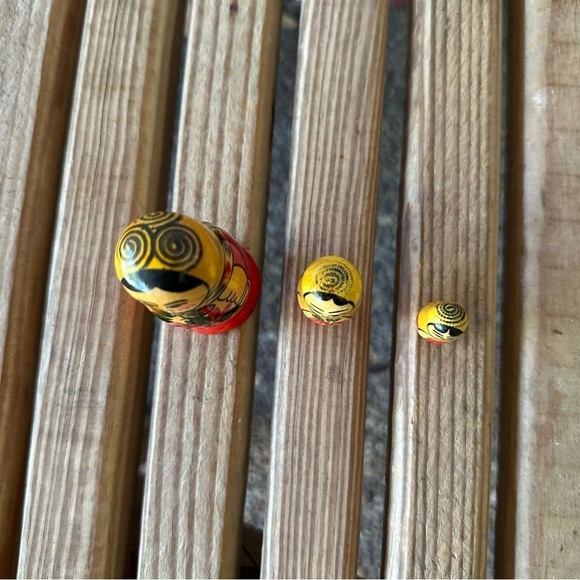 Russian Nesting Dolls Set 3 Matryoshka Peasant Doll Wooden Wood Vintage Russia - Picture 11 of 11